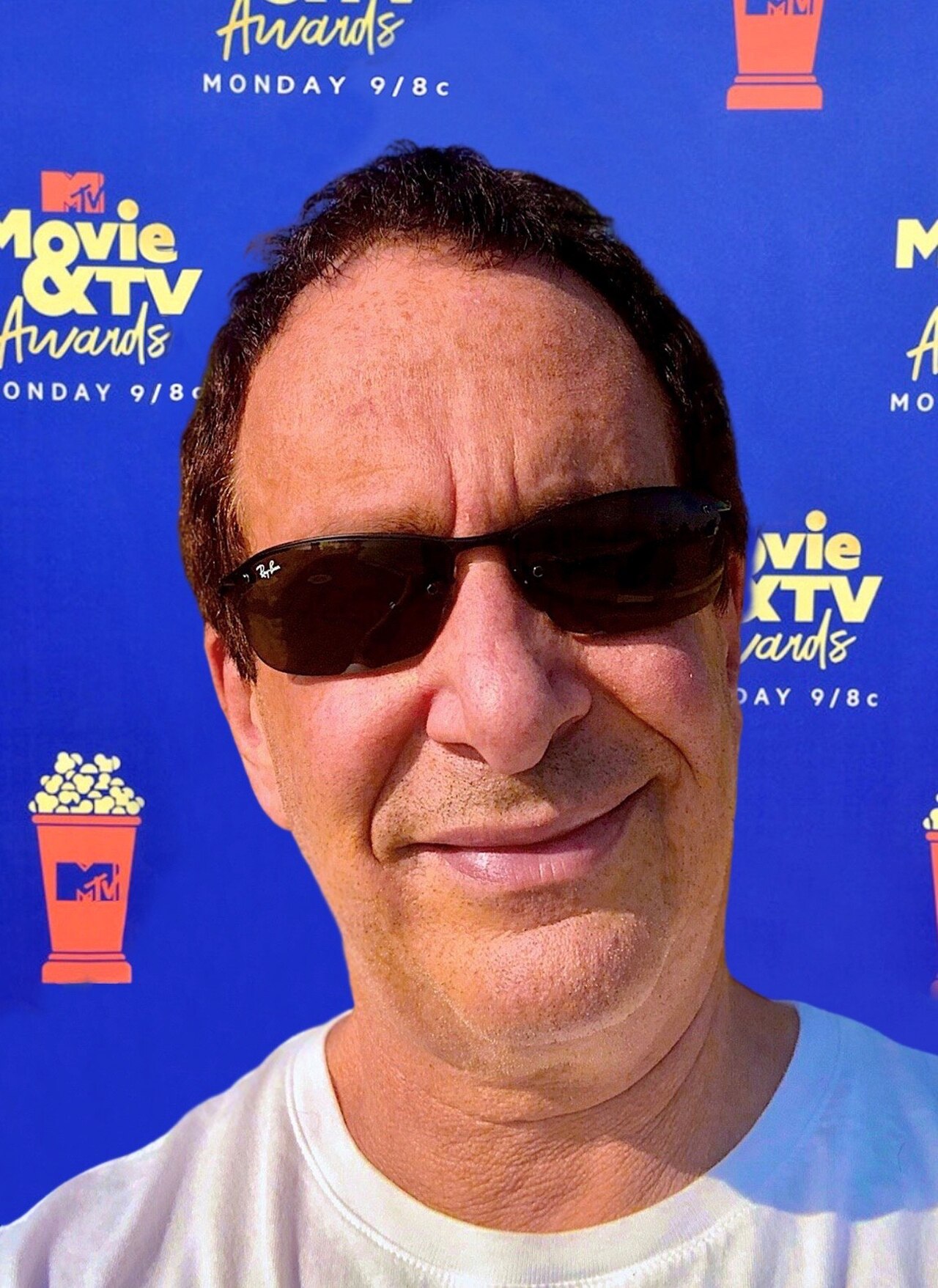 Steve Comisar in-hollywood.jpg