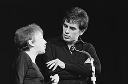 A photograph of Édith Piaf with her second husband Théo Sarapo in 1962