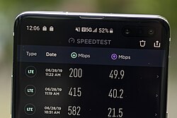 Samsung Galaxy S10 showing 5G signal