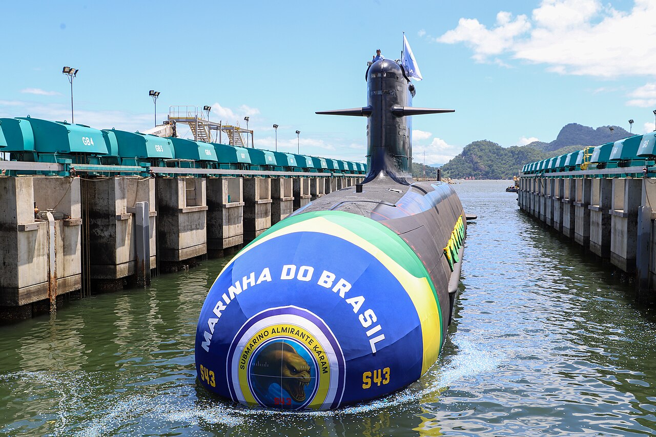 Marinha lança ao mar Submarino “Almirante Karam” e realiza entrega do Submarino “Tonelero”. (54948776722).jpg