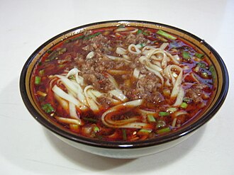 Zajiangmian (杂酱面)