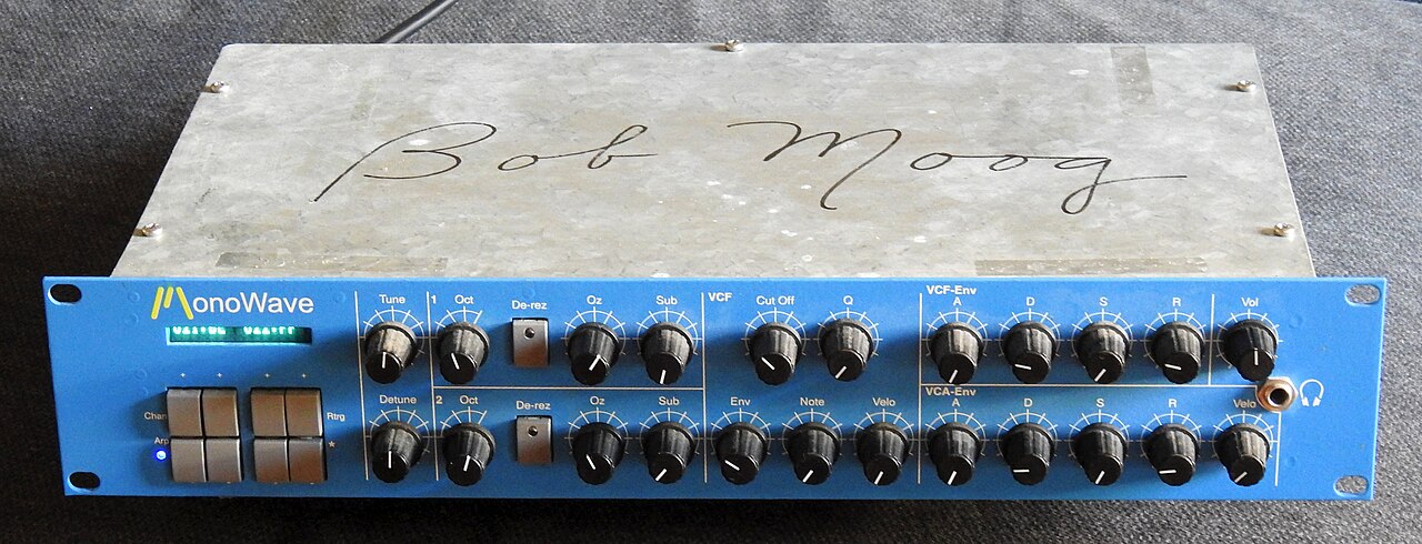 Bob Moog signed monoWave lid.jpg
