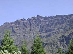 14. Piton des Neiges is the apex of Réunion.