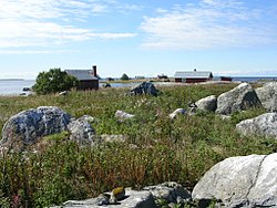Typical stony shore in the Replot archipelago.