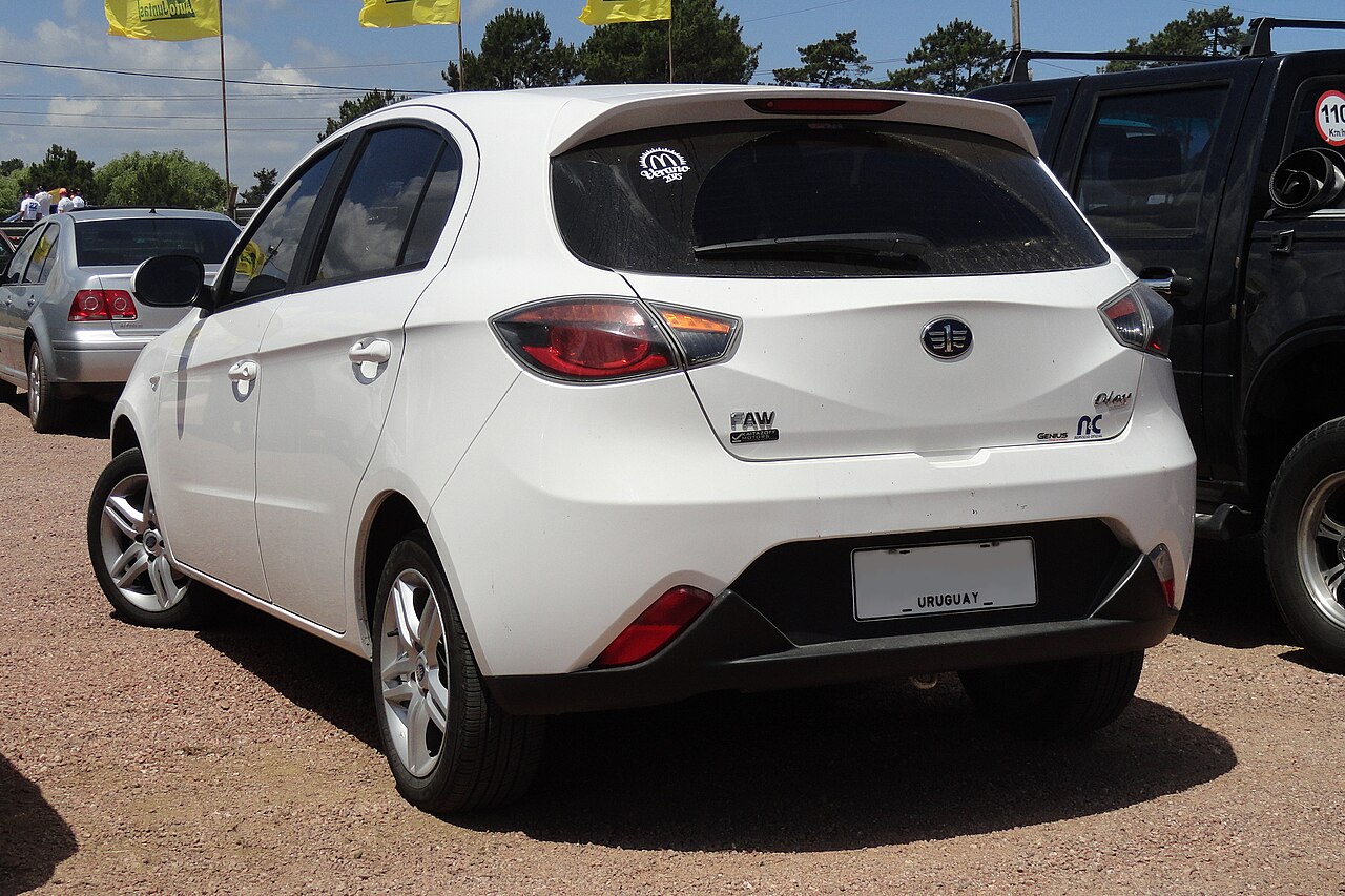 FAW Oley hatchback in Uruguay - rear.jpg