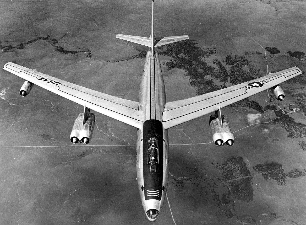 Boeing RB-47E Stratojet 050421-F-1234P-009.jpg