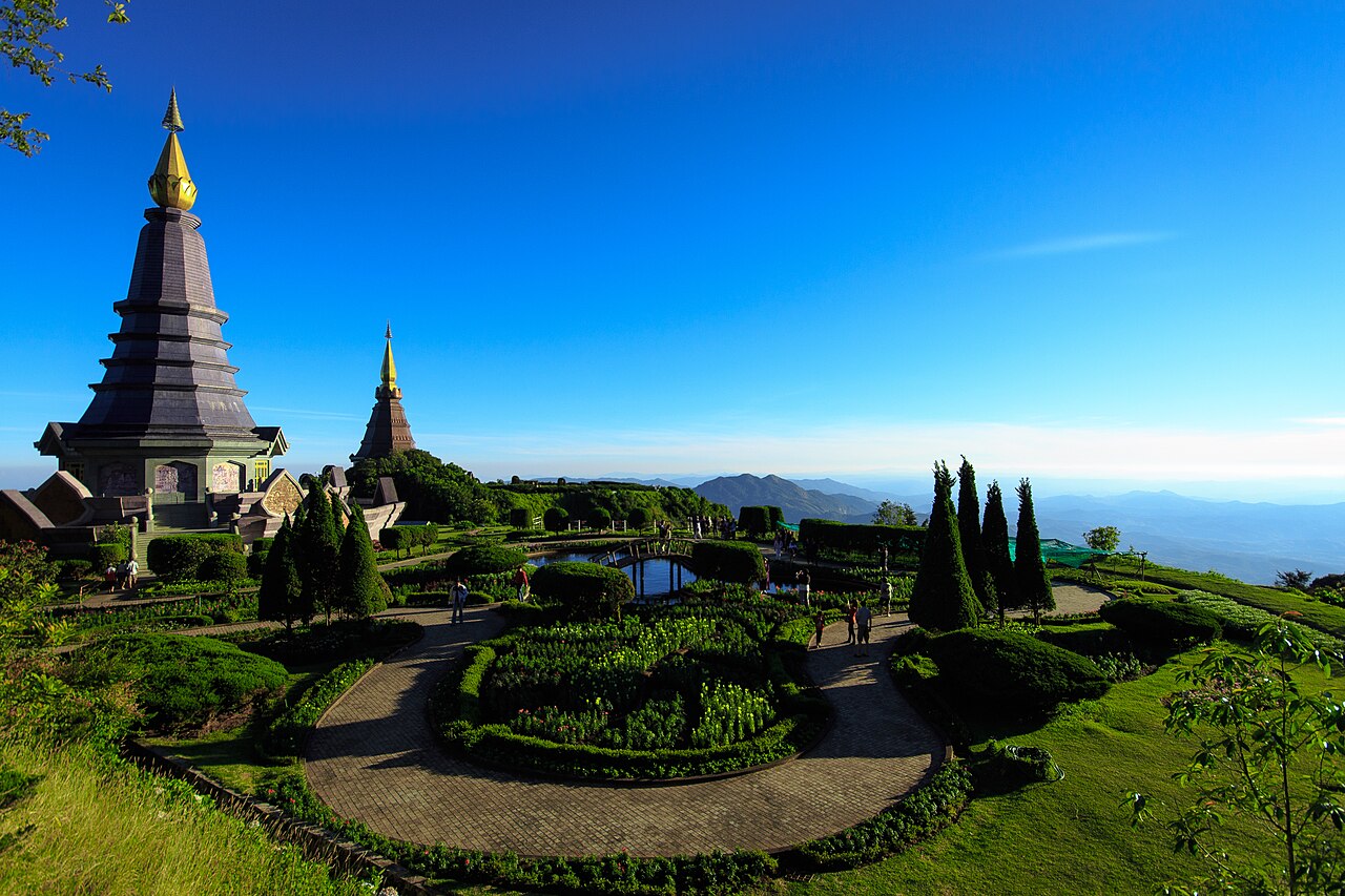 Naphamethinidon, Naphaphonphumisiri near summit of Doi Inthanon.jpg