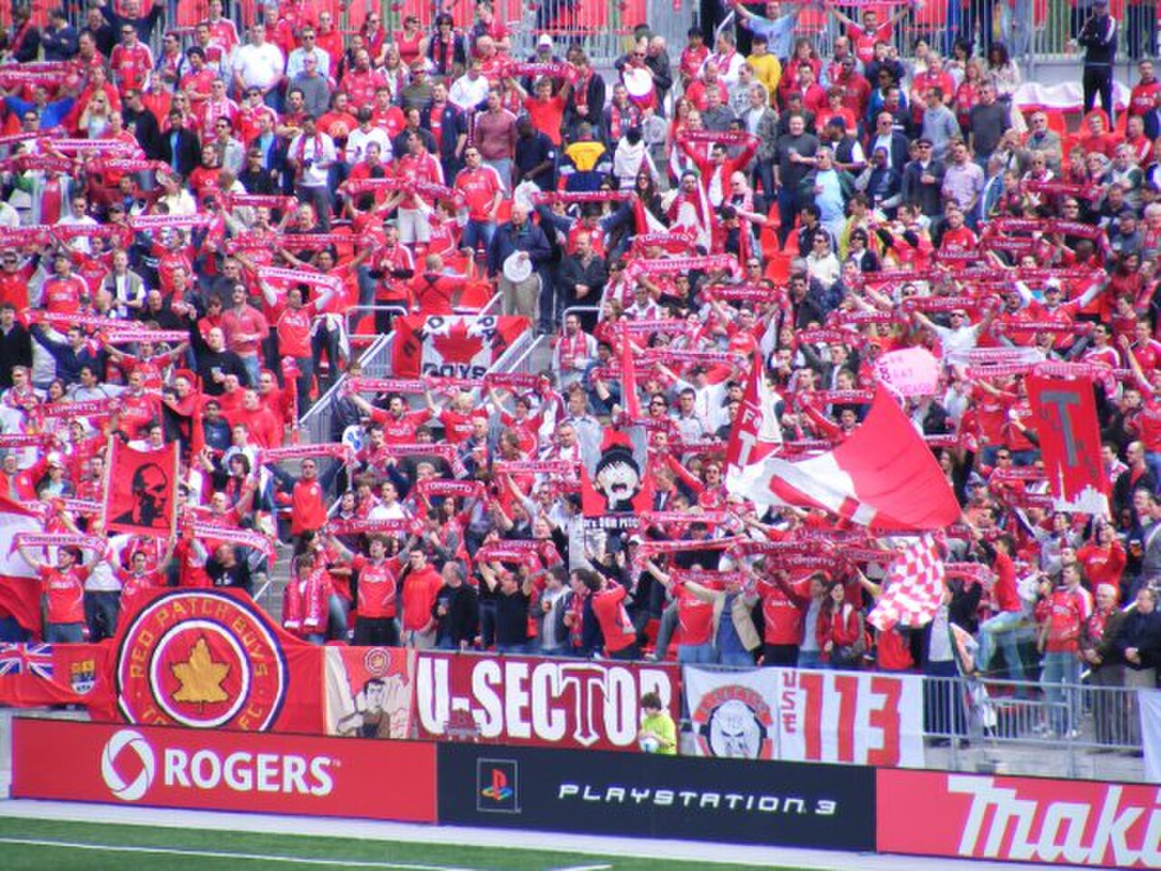 TorontoFCFans.jpg