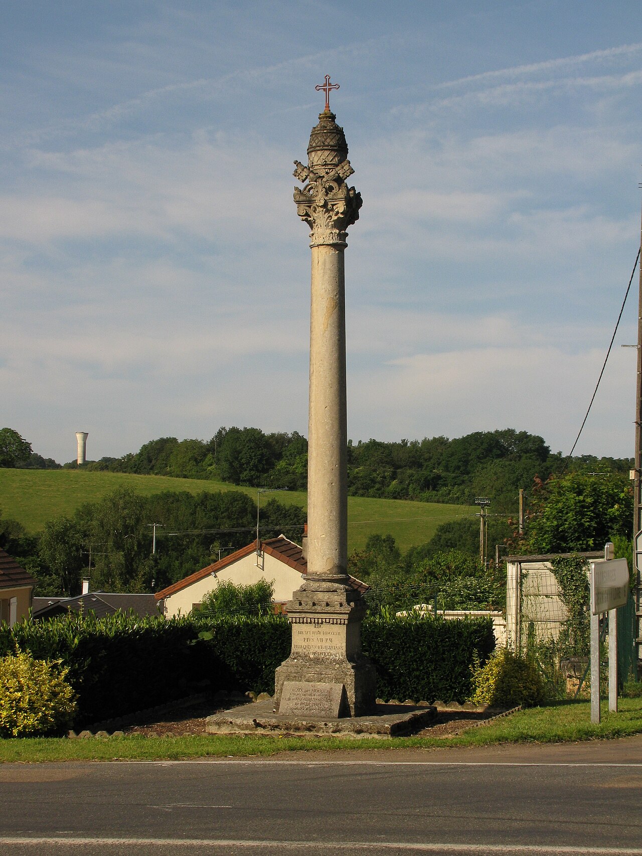 Croix-du-pape-tronsanges-6.JPG
