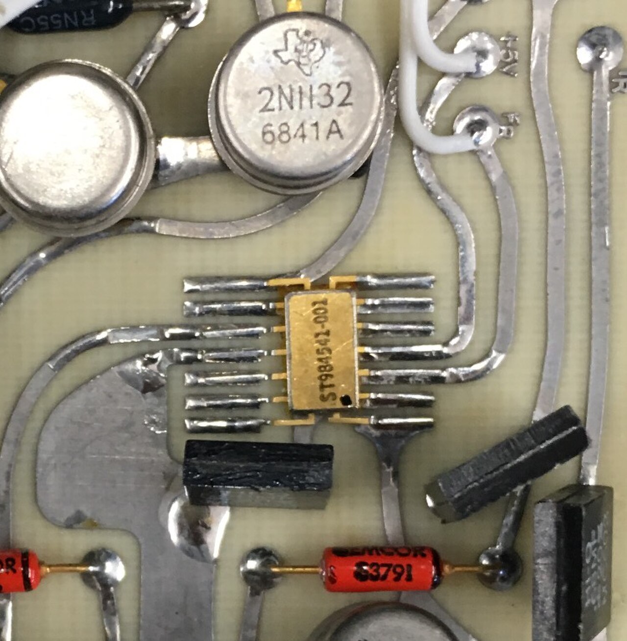 Flatpack IC on board .jpg