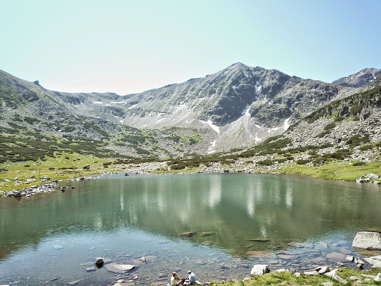 Най-долното от Мусаленските езера - panoramio.jpg