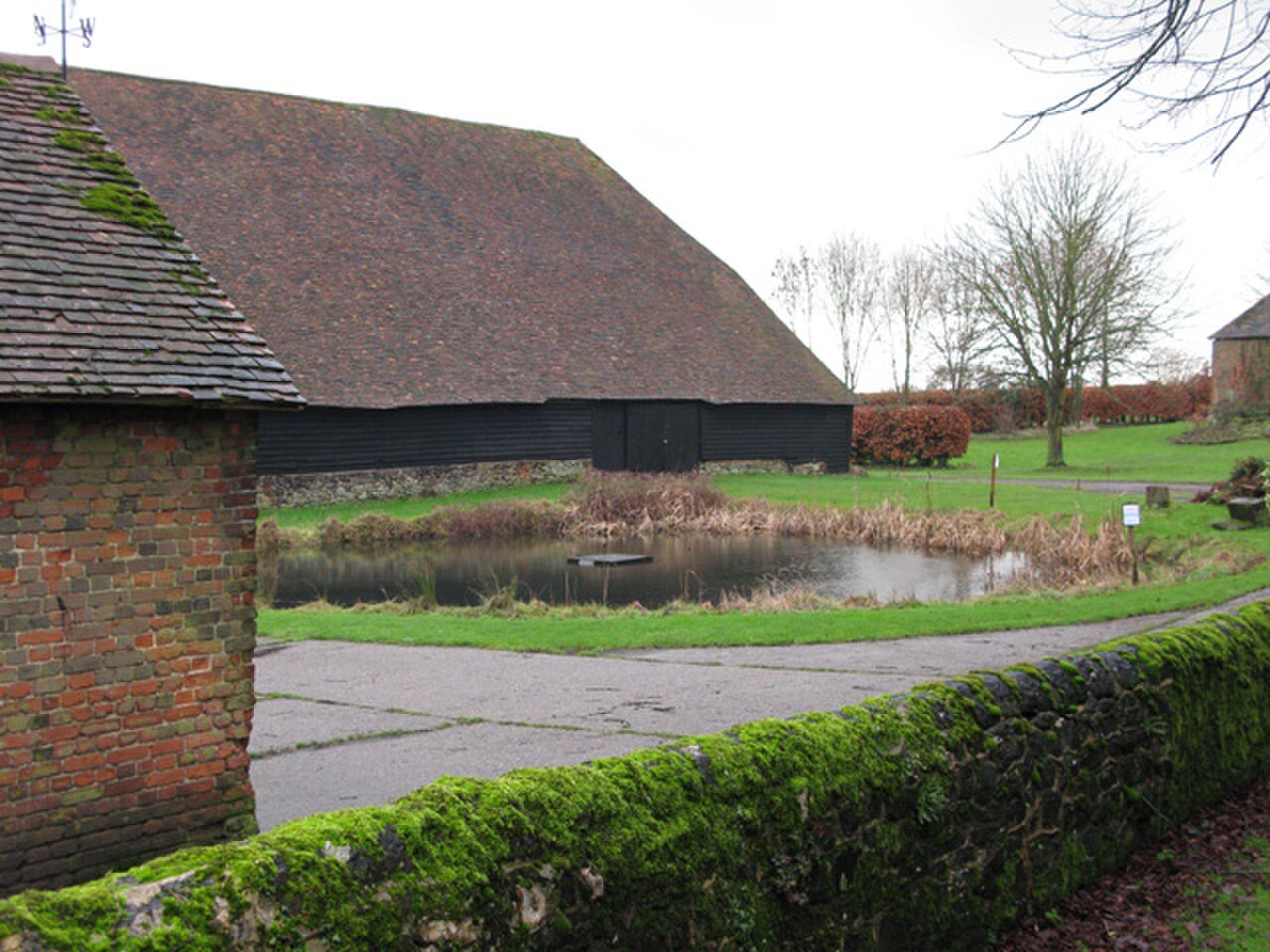 Tithe barn, Lenham.jpg