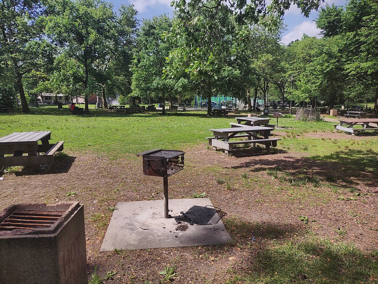 Charlotte Street BBQ area HDR 2022 jeh.jpg