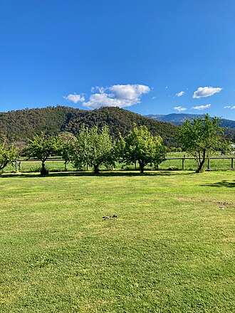 Photo of rural Eurobin looking south toward Mount Buffalo