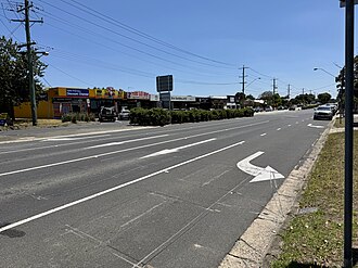 Frankston-Flinders Road and shops in Tyabb