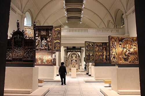 Altarpiece gallery (Room 50b)