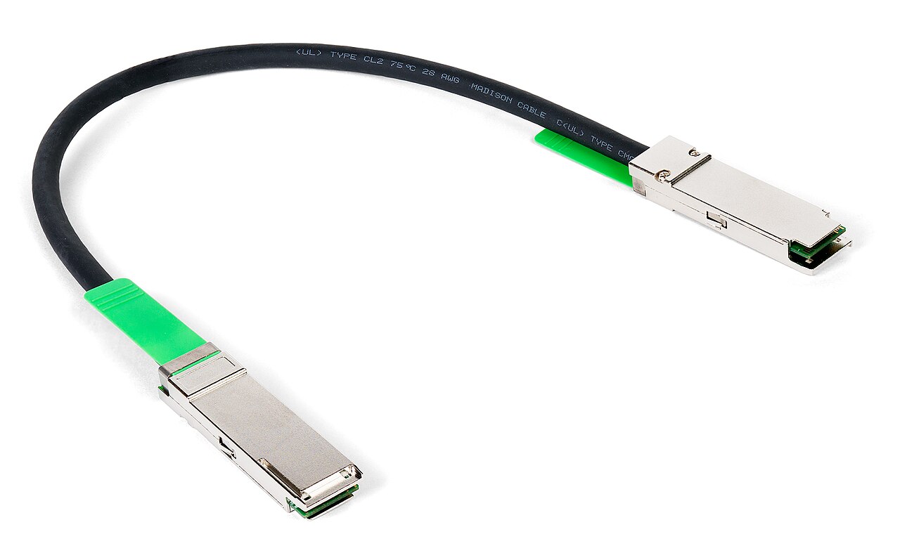 40Gb QSFP+ copper twinax cable.jpg