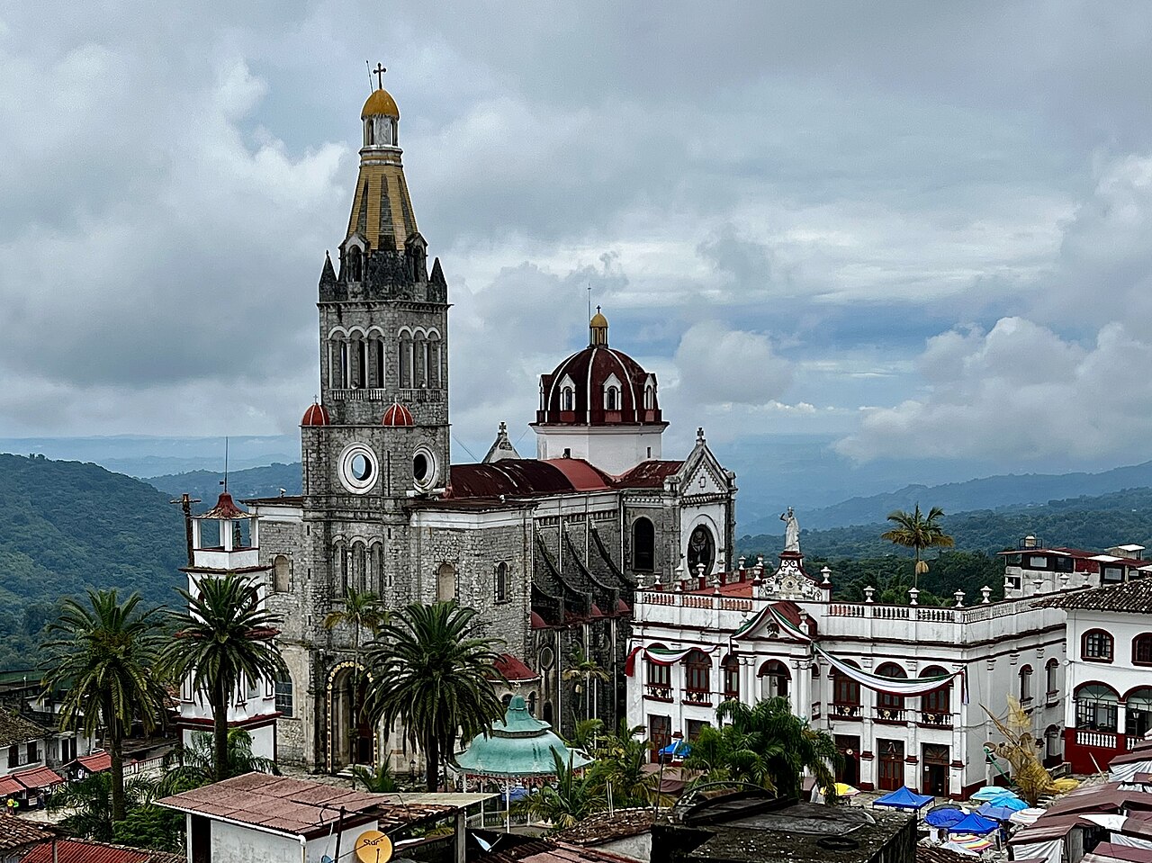 Ciudad de Cuetzalan v2.jpg