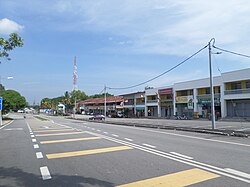 Linggi town centre, on the intersection between State Route N7 (foreground) and Federal Route 5 (background) facing north.