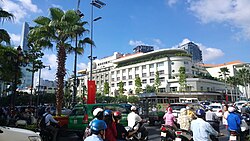 Rex Hotel on the corner of Lê Thánh Tôn – Nguyễn Huệ, viewed from Ho Chi Minh City Hall