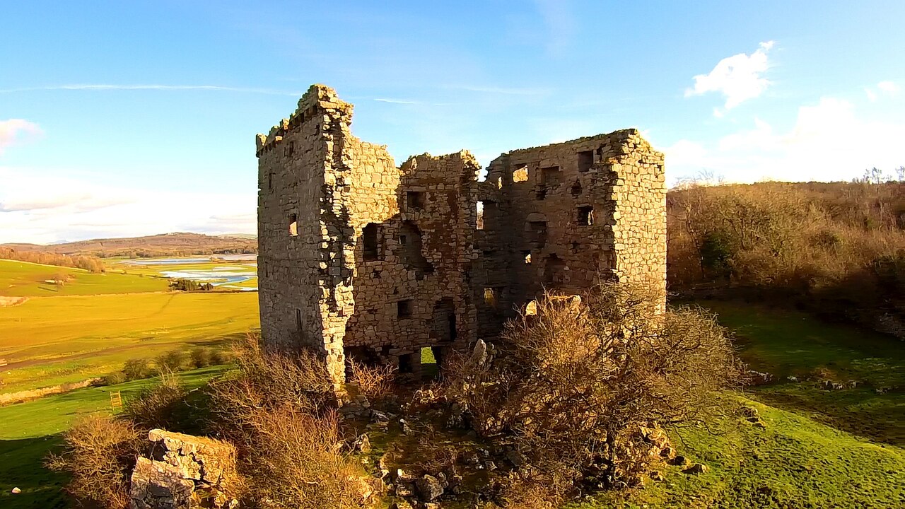 Arnside Tower, rear, Feb 2016.jpg