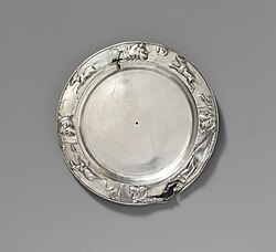 Roman plate; 1st–2nd century AD; height: 0.1 cm, diameter: 12.7 cm; Metropolitan Museum of Art