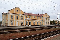 Yahotyn railway station