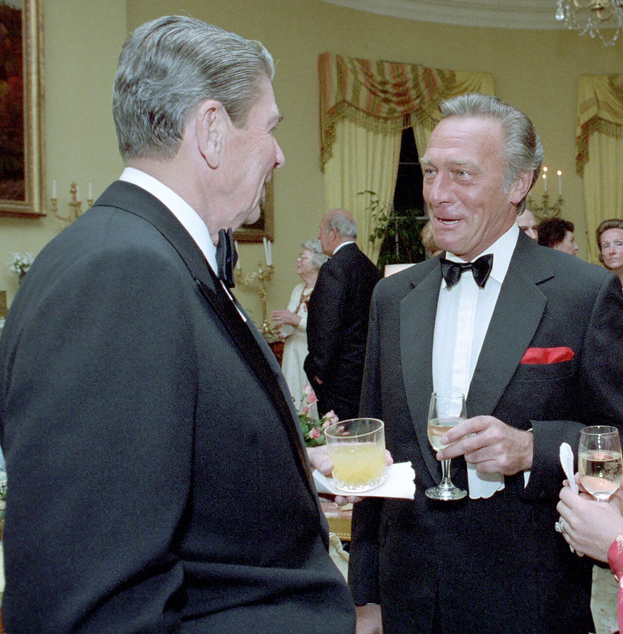 Ronald Reagan Meets Christopher Plummer C31162-24 (cropped).jpg