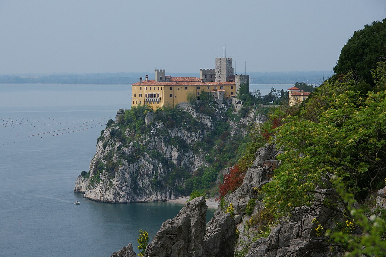 Castello di Duino 0904.jpg