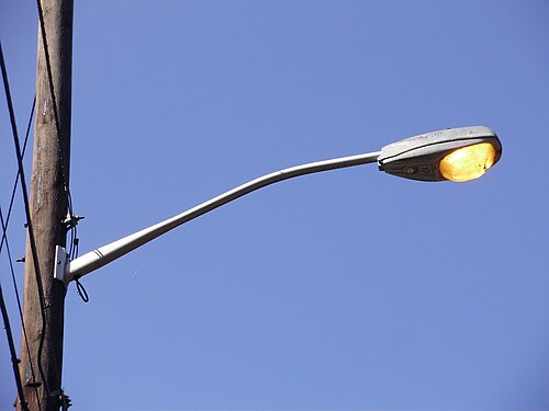Sodium vapor street light