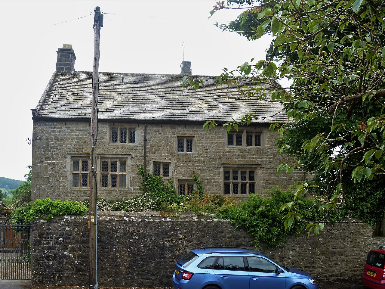 Appletreewick buildings (2) (geograph 7018883).jpg