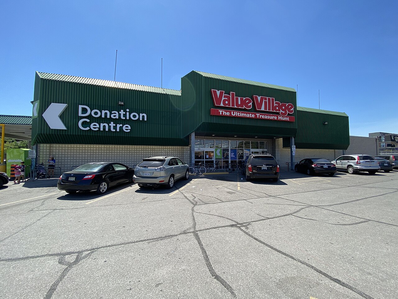 Value Village in Bloor Street W Toronto 2022.jpg