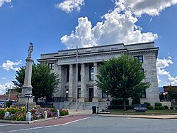 Alamance County Courthouse and Confederate Monument