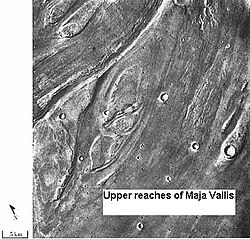 Streamlined islands show that large floods occurred on Mars. (location: Lunae Palus quadrangle).