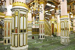 columns indicating the area of the Rawda