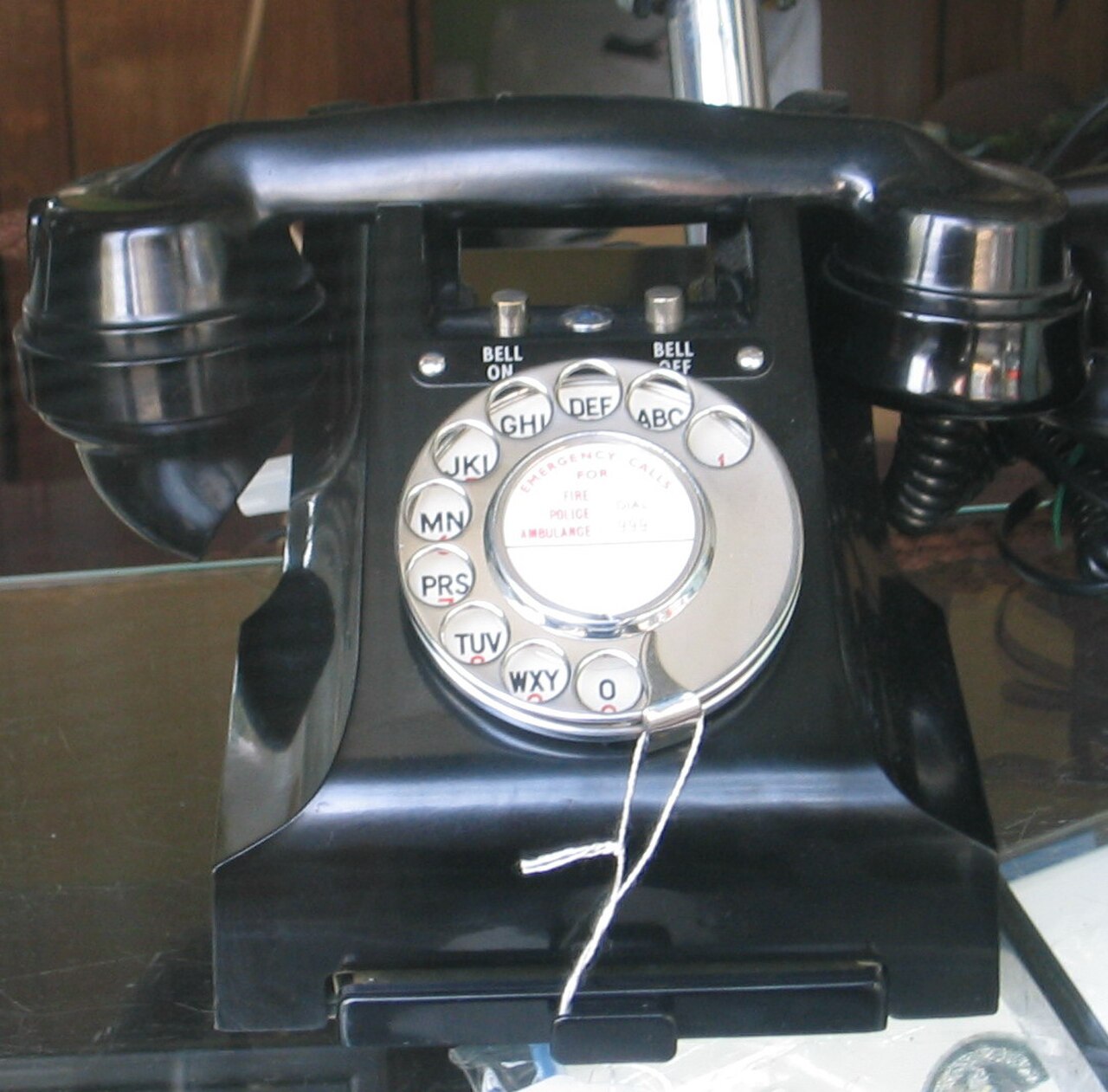 GPO 332 Telephone.JPG