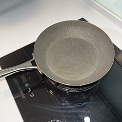 Vacuum brazed diamond frying pan