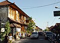 Monkey_Forest_Street_of_Ubud_200507.jpg