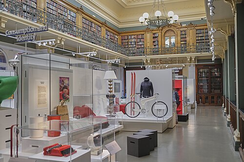 Design 1900 – Now (Room 76)