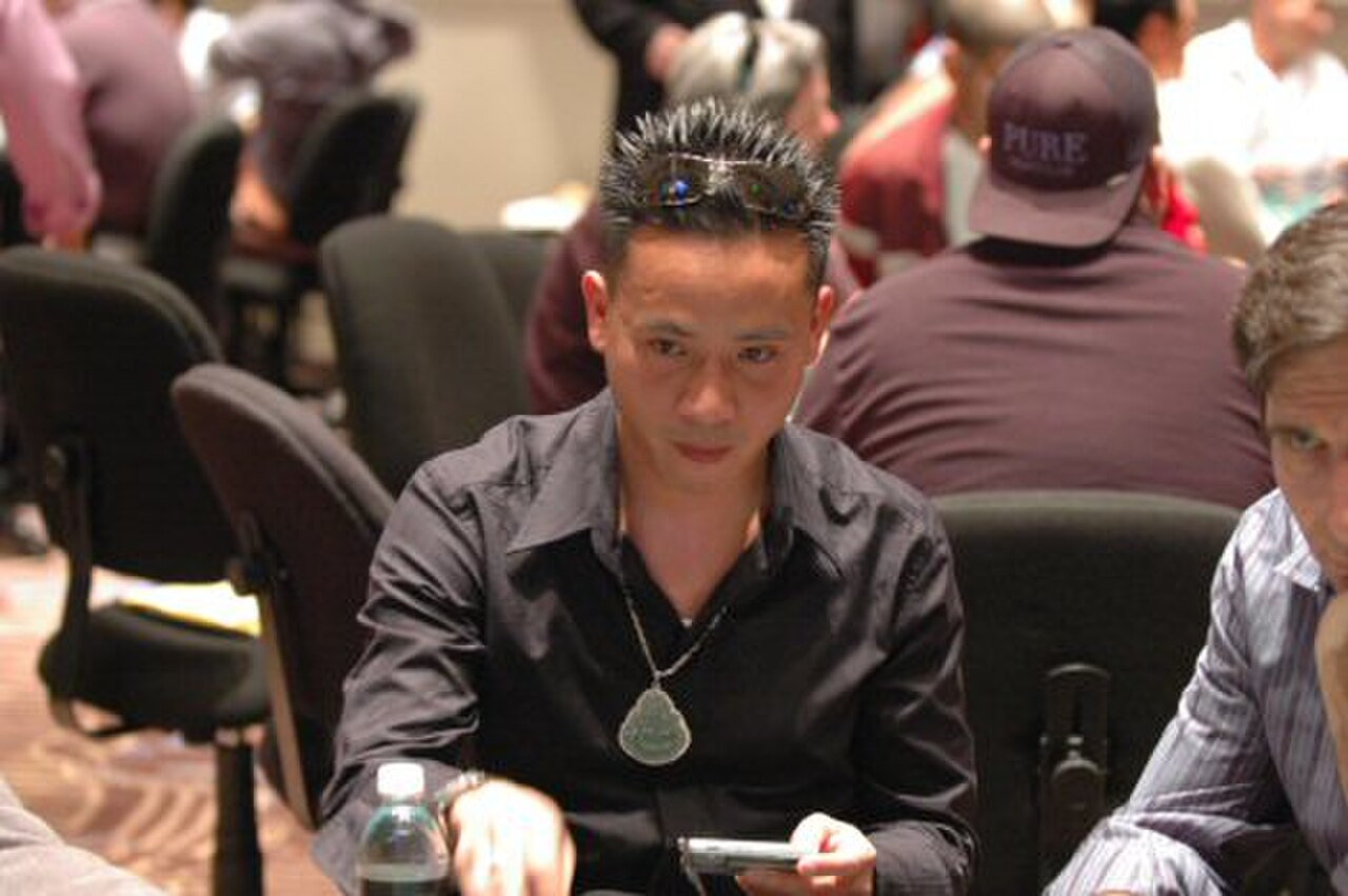 Bon Phan.jpg