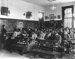 A history class conducted at the Tuskegee Institute in 1902