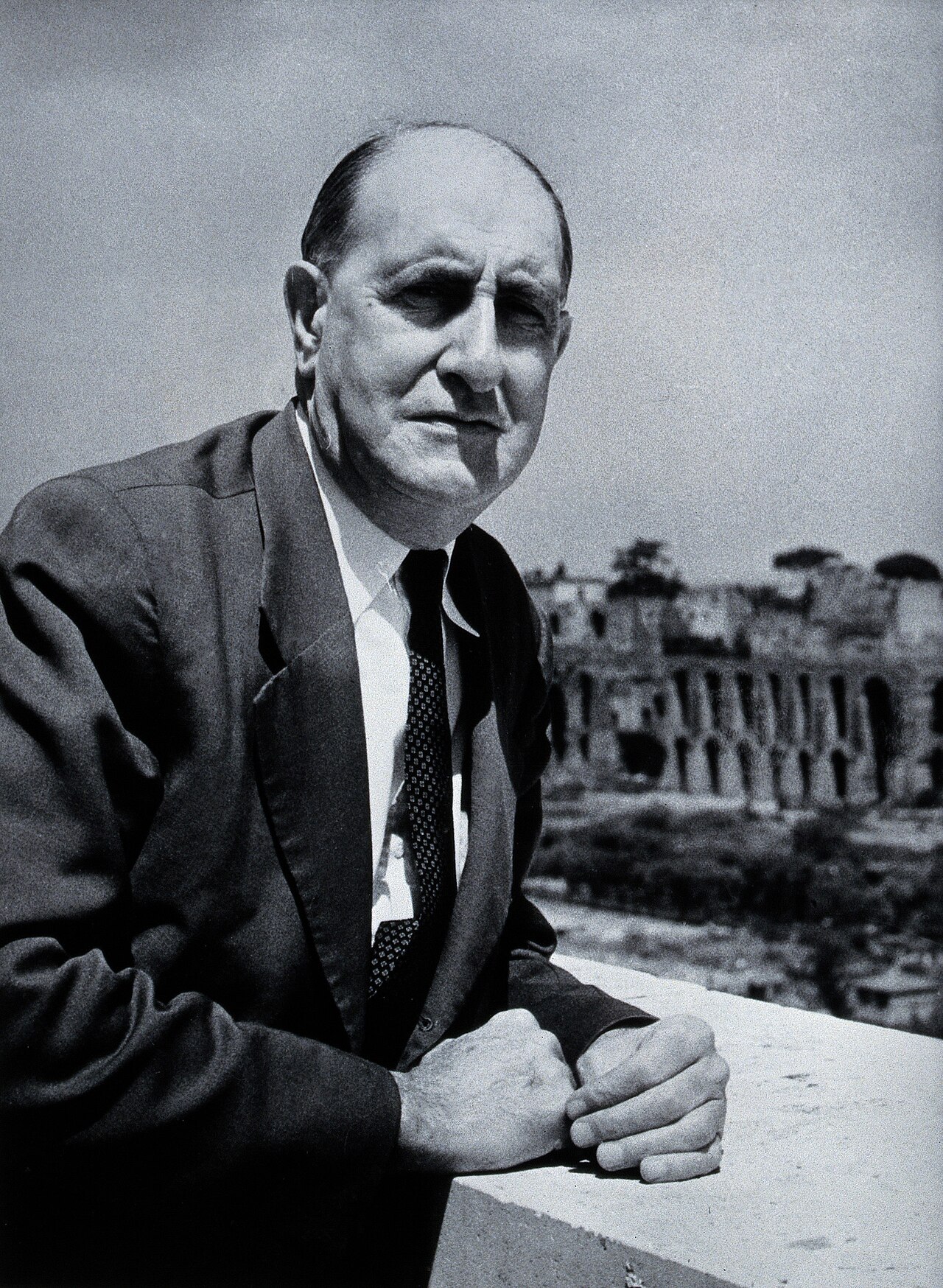 Sir Thomas Dalling. Photograph. Wellcome V0027618.jpg