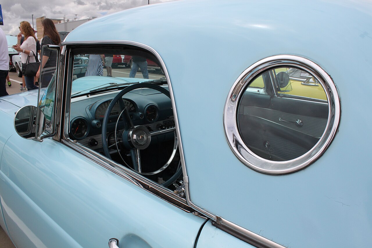 1956 Ford Thunderbird (24536709595).jpg