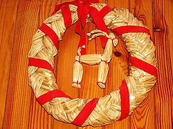 Straw Christmas tree ornaments