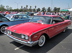 1960 Ford Galaxie Starliner