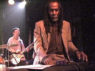 Glen Adams performing with The Slackers in 2002