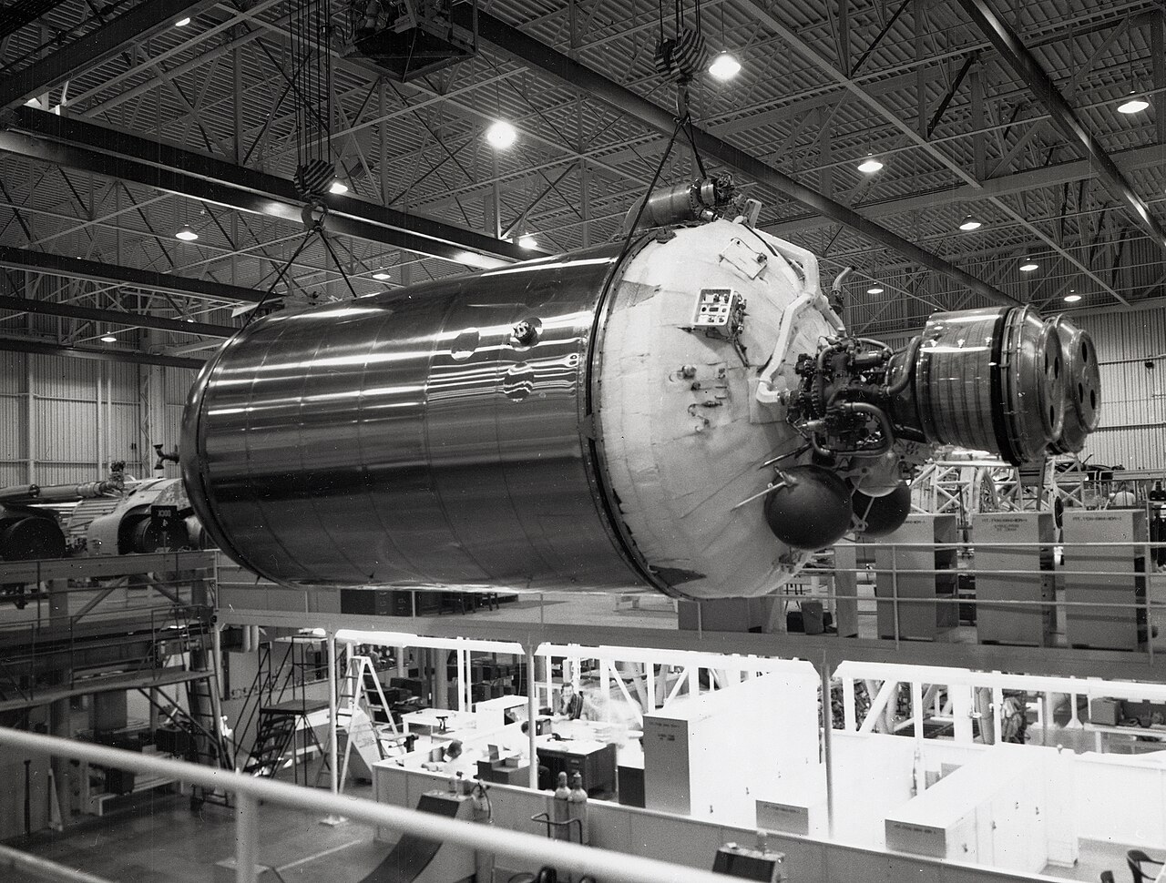 Centaur stage during assembly 1962.jpg