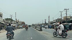 The N-25 National Highway passes through the town of Winder.