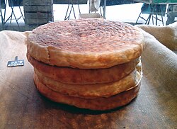 Pains matloue dans une boulangerie de la rue d'Aligre, à Paris.