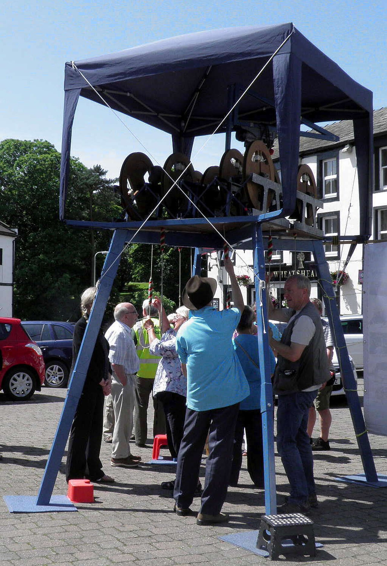 Fdull circle mini-ring in egremont market place.jpg